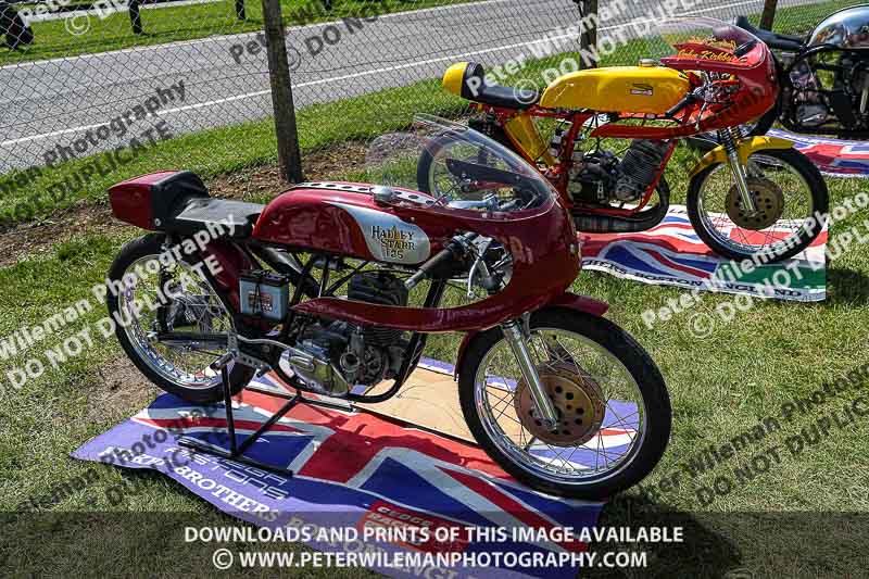Vintage motorcycle club;eventdigitalimages;mallory park;mallory park trackday photographs;no limits trackdays;peter wileman photography;trackday digital images;trackday photos;vmcc festival 1000 bikes photographs